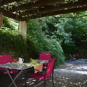 Couette-café D'hôtes L'orée Des Bois, Lacrouzette